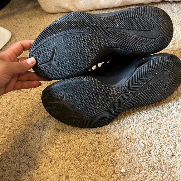 Nike shoes - Picture 7 of 7